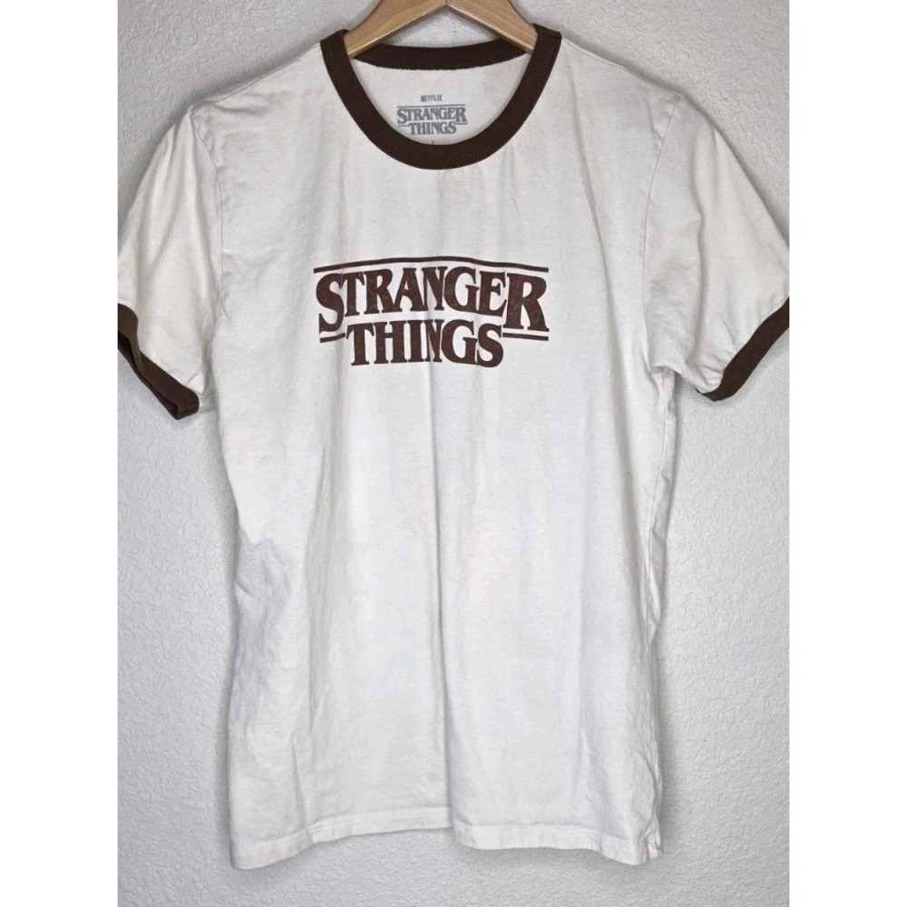 Netflix Stranger Things Graphic Tee Stuck Upsode Down Cream Brown Retro 80s Lrg